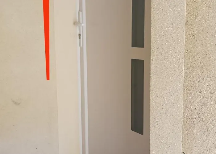 Apartment Cosy Nimes-centre 2